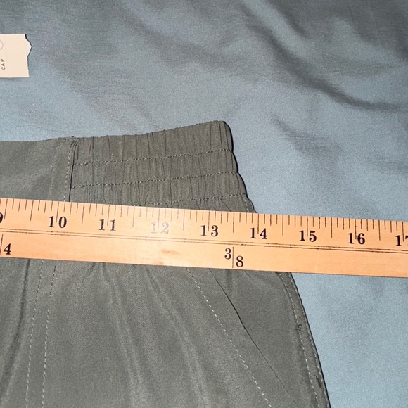 NWT Offline by Aerie Green Chill Moves Cargo Pants in size S Green - Picture 4 of 6